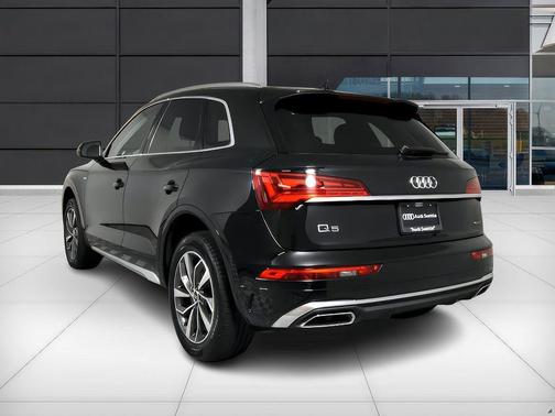 2024 Audi Q5 45 S line Premium