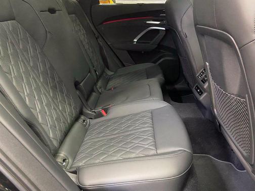 Black Metallic 2026 Audi SQ5 3.0T Prestige