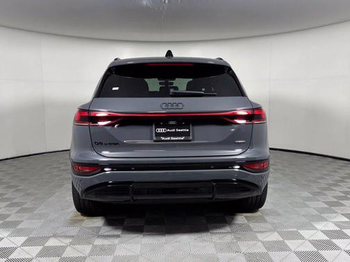 Magnet Gray 2027 Audi Q6 e-tron Premium Plus