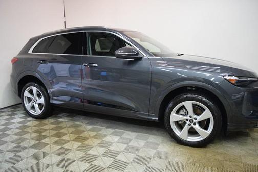 2025 Audi Q5 2.0T Premium Plus
