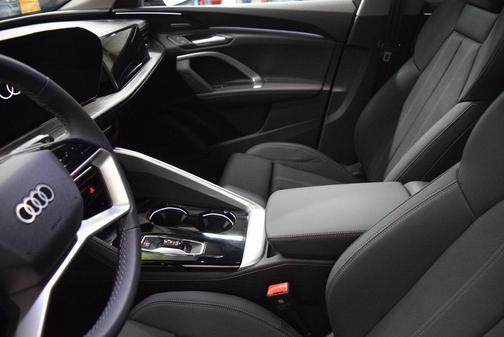 2025 Audi Q5 2.0T Premium Plus