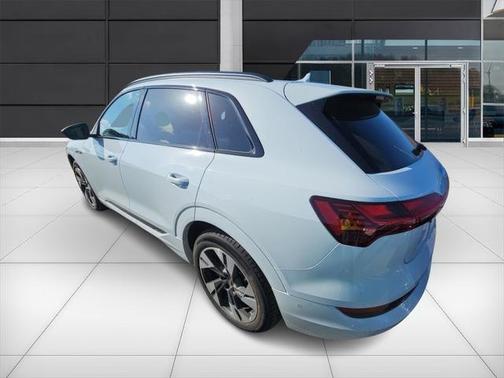 2021 Audi e-tron Premium