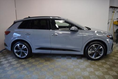 2025 Audi Q4 e-tron Premium Plus