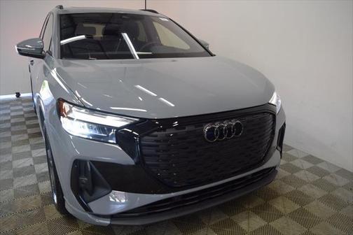 2025 Audi Q4 e-tron Premium Plus