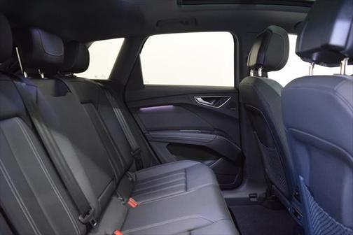 2025 Audi Q4 e-tron Premium Plus