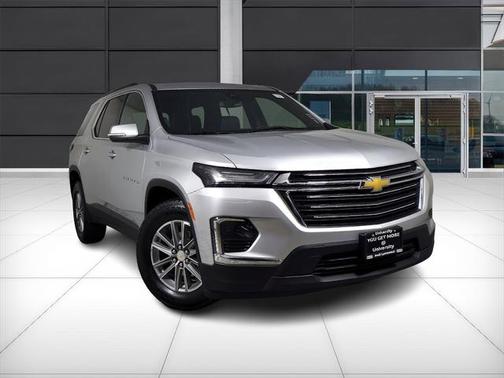 2022 Chevrolet Traverse LT Leather