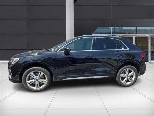 2022 Audi Q3 45 S line Premium Plus