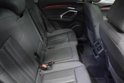 2025 Audi Q5 Premium TFSI quattro S tronic