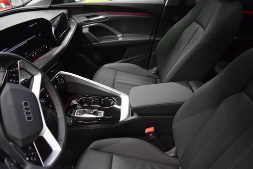 2025 Audi Q5 Premium TFSI quattro S tronic