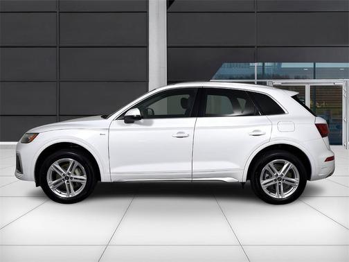 2024 Audi Q5 e 55 S line Premium Plus