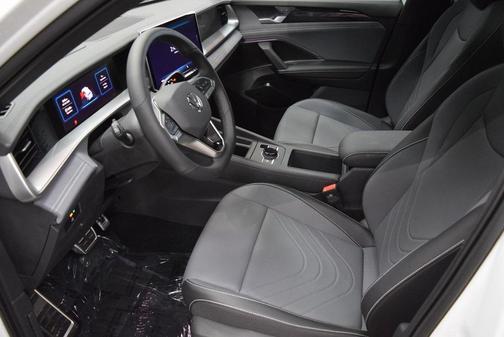 2025 Volkswagen Tiguan 2.0T SE R-Line Black 4MOTION