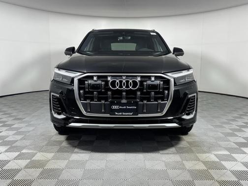 2026 Audi Q7 55 Premium Plus