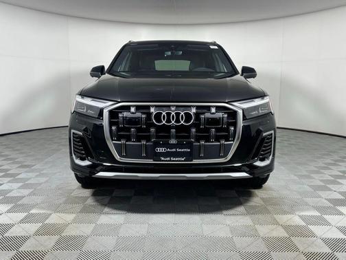2026 Audi Q7 55 Premium Plus