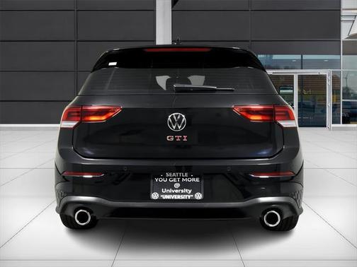 2023 Volkswagen Golf GTI 2.0T SE DSG