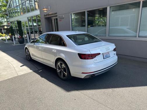 2018 Audi A4 2.0T Premium Plus