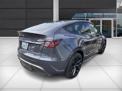2020 Tesla Model Y Long Range