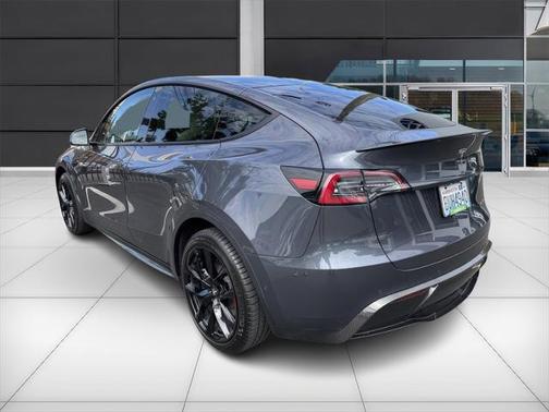 2020 Tesla Model Y Long Range