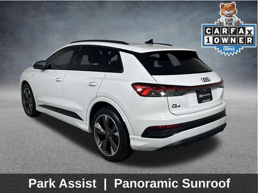 2024 Audi Q4 e-tron Premium Plus