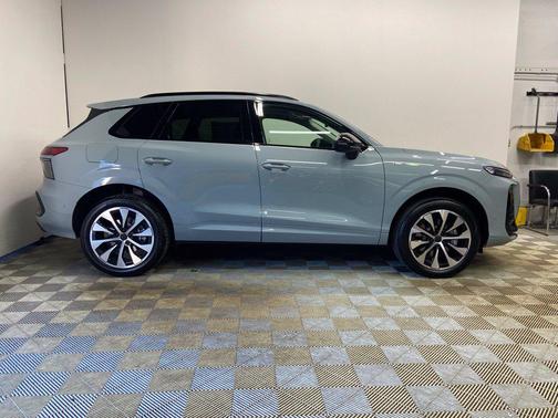 Gray Pearl 2026 Audi Q3 S line