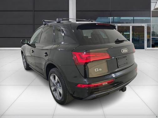 2024 Audi Q5 40 Premium Plus