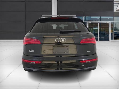 2024 Audi Q5 40 Premium Plus