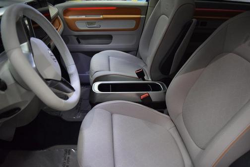 2025 Volkswagen ID. Buzz Pro S Plus
