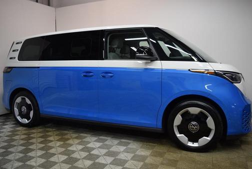 2025 Volkswagen ID. Buzz Pro S Plus