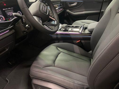 2026 Audi Q7 55 Premium Plus