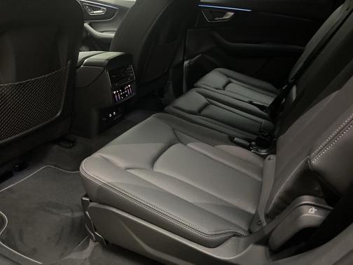 2026 Audi Q7 55 Premium Plus