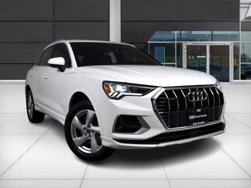 2022 Audi Q3 40 Premium Plus