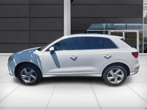 2022 Audi Q3 40 Premium Plus