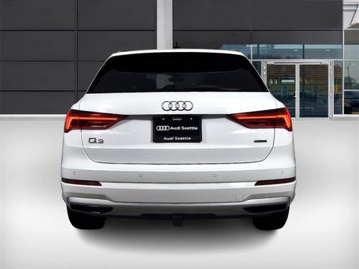 2022 Audi Q3 40 Premium Plus