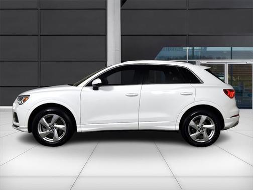 2022 Audi Q3 40 Premium Plus