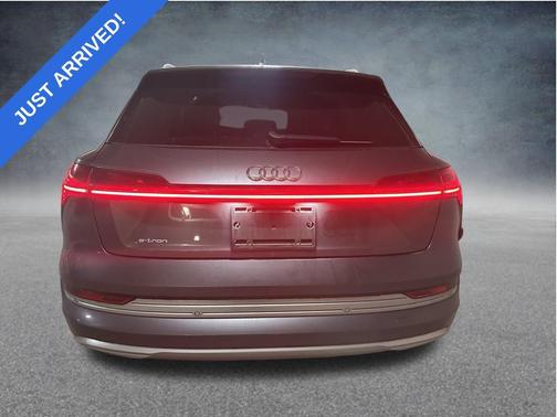 2019 Audi e-tron Prestige