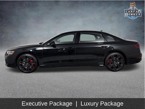 Mythos Black Metallic 2025 Audi S8 4.0T