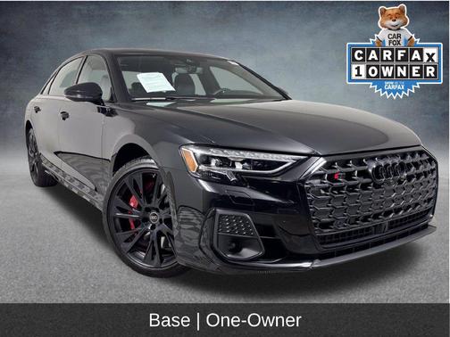 Mythos Black Metallic 2025 Audi S8 4.0T