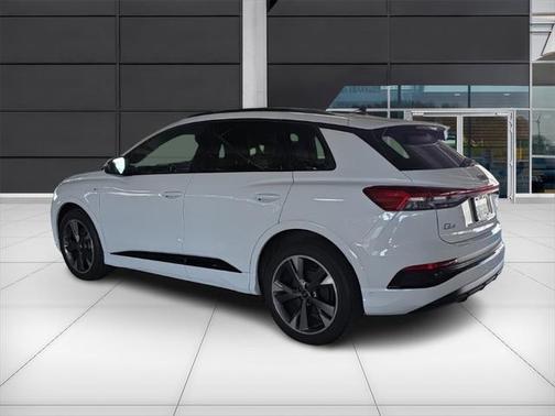 2024 Audi Q4 e-tron Premium Plus