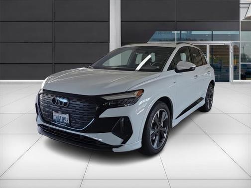 2024 Audi Q4 e-tron Premium Plus