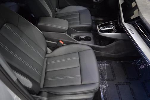 2025 Audi Q4 e-tron Premium Plus