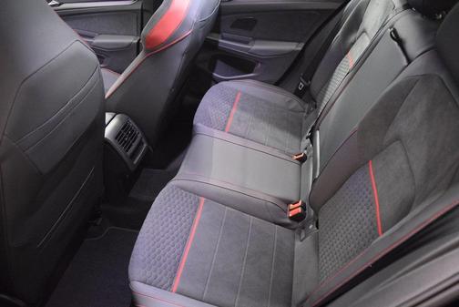 2025 Volkswagen Golf GTI 2.0T SE DSG
