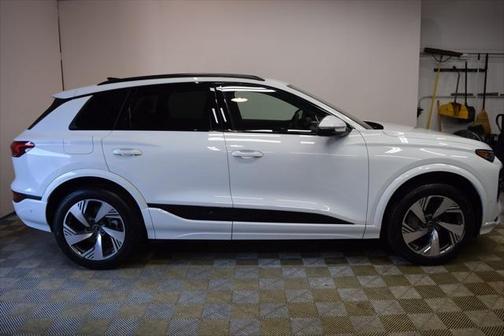 2025 Audi Q6 e-tron Premium