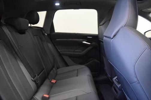 2025 Audi Q6 e-tron Premium