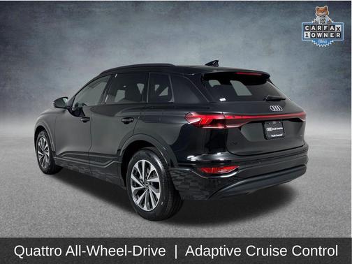 Mythos Black Metallic 2025 Audi Q6 e-tron Prestige