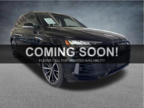 Black Metallic 2023 Audi Q7 55 Premium Plus