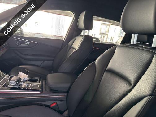 Black Metallic 2023 Audi Q7 55 Premium Plus