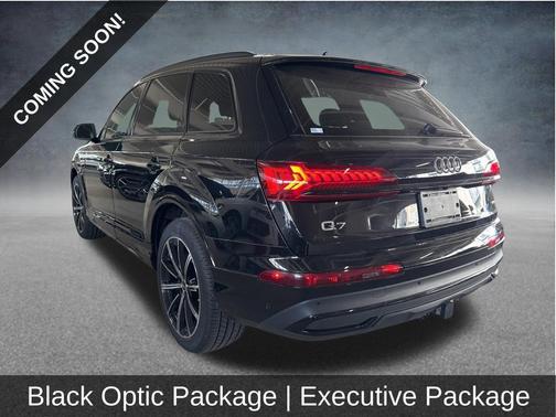 Mythos Black Metallic 2023 Audi Q7 55 Premium Plus