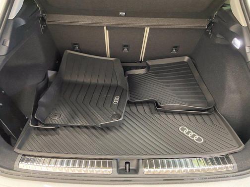 Glacier White Metallic 2026 Audi Q3 S line