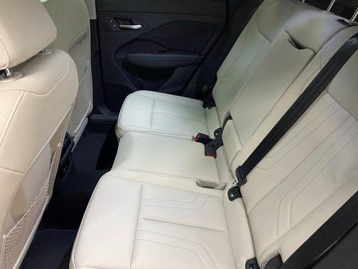 Glacier White Metallic 2026 Audi Q3 S line