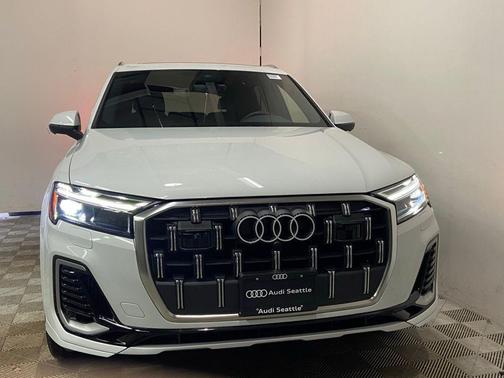 2026 Audi Q7 55 Premium Plus