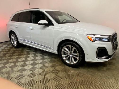 2026 Audi Q7 55 Premium Plus